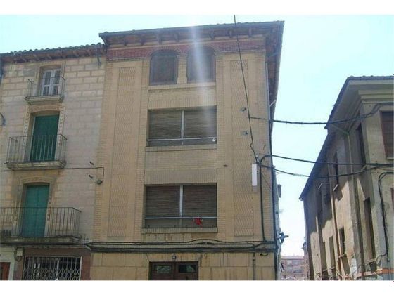 Foto 1 de Xalet en venda a Peralta de 5 habitacions amb terrassa i garatge