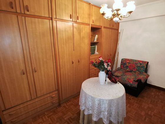 Foto 2 de Piso en venta en Santurtzi de 2 habitaciones con ascensor