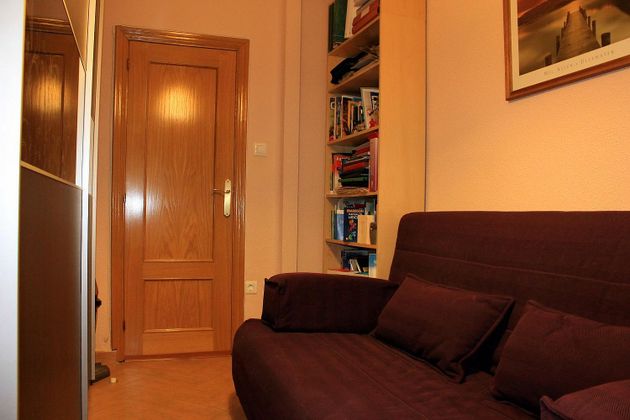 Foto 2 de Pis en venda a Centro - Puertollano de 3 habitacions amb mobles i aire acondicionat