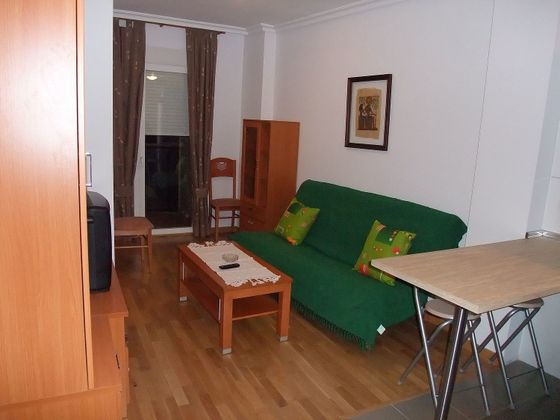Foto 2 de Pis en venda a Centro - Puertollano de 1 habitació amb terrassa i mobles