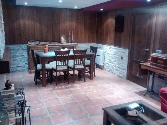 Foto 1 de Casa adossada en venda a Marianistas - AVE de 6 habitacions amb terrassa i piscina