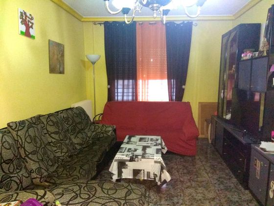 Foto 1 de Piso en venta en El Poblado - Abulagar de 4 habitaciones con calefacción