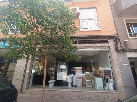 Foto 1 de Local en venda a calle Goya de 142 m²