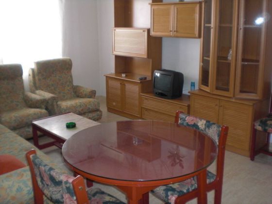 Foto 2 de Venta de piso en Centro - Puertollano de 2 habitaciones con muebles y aire acondicionado