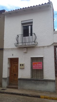 Foto 1 de Chalet en venta en calle Santos Martires de 3 habitaciones y 140 m²