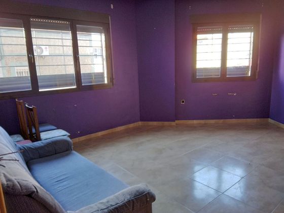 Foto 1 de Piso en venta en Carretera de Córdoba - Libertad de 3 habitaciones con terraza y calefacción