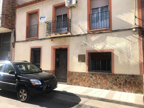 Foto 1 de Casa adossada en venda a Centro - Puertollano de 4 habitacions amb balcó i aire acondicionat