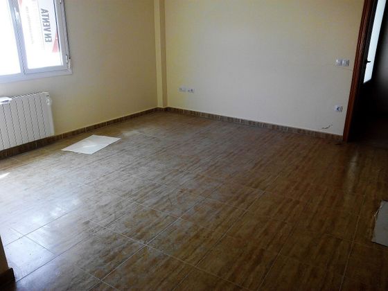 Foto 1 de Venta de piso en calle De Carlos Morales de 2 habitaciones con aire acondicionado y ascensor