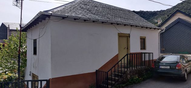 Foto 2 de Casa en venta en calle Maja de 3 habitaciones con terraza y calefacción