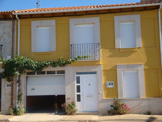 Foto 2 de Casa en venda a Valdefuentes del Páramo de 3 habitacions amb terrassa i garatge