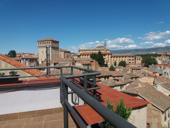 Foto 2 de Local en alquiler en Centro - Segovia con terraza