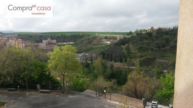 Foto 1 de Pis en venda a Centro - Segovia de 3 habitacions amb terrassa i balcó