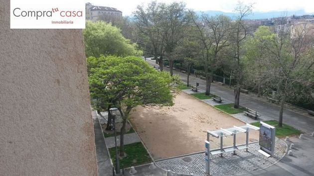Foto 2 de Piso en venta en Centro - Segovia de 3 habitaciones con terraza y balcón