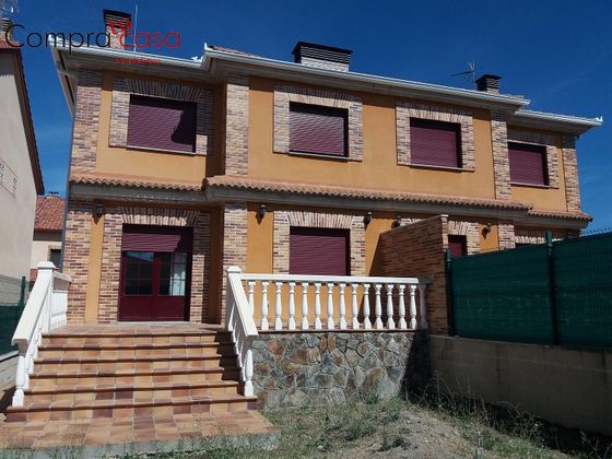 Foto 1 de Casa en venda a Área Rural de 5 habitacions amb terrassa i garatge