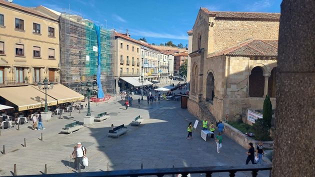 Foto 1 de Piso en venta en Centro - Segovia de 5 habitaciones con terraza y balcón