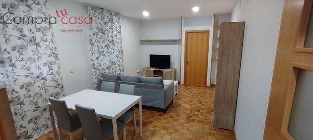 Foto 2 de Pis en lloguer a Centro - Segovia de 2 habitacions amb mobles i calefacció