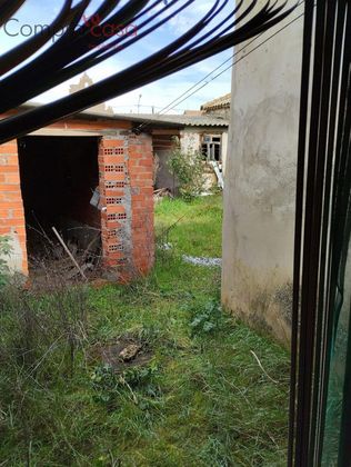 Foto 2 de Venta de casa en Samboal de 4 habitaciones con garaje y jardín