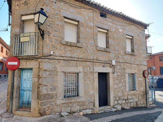Foto 1 de Casa en venda a Hoyo de Pinares (El) de 3 habitacions amb garatge