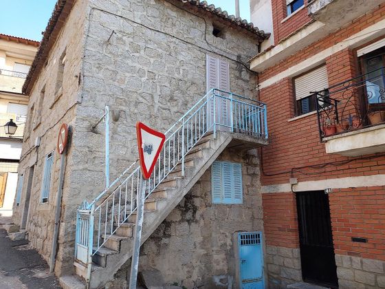 Foto 2 de Casa en venda a Hoyo de Pinares (El) de 3 habitacions amb garatge
