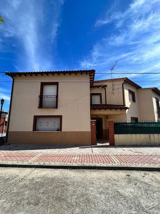 Foto 2 de Casa en venda a Cebreros de 5 habitacions amb garatge i balcó