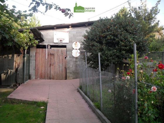 Foto 2 de Chalet en venta en calle Lugar Rogodoexo de 3 habitaciones con garaje y jardín