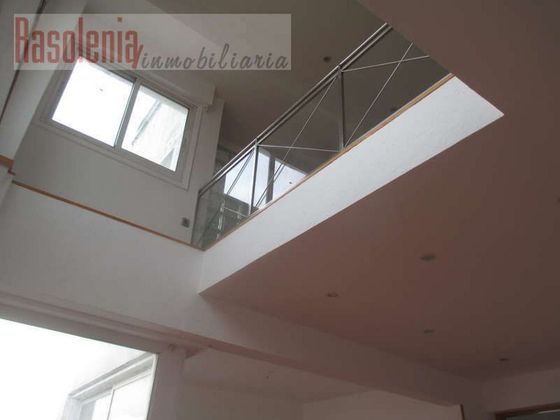 Foto 2 de Àtic en venda a Praza España - Casablanca de 3 habitacions amb terrassa i balcó