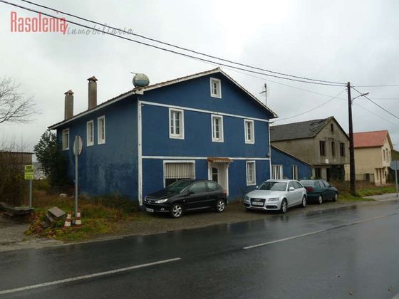 Foto 1 de Casa en venda a calle Lugar Calzada de 5 habitacions i 238 m²