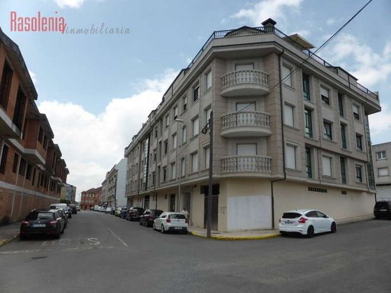 Foto 2 de Local en venda a calle Viriato Lamas de 692 m²