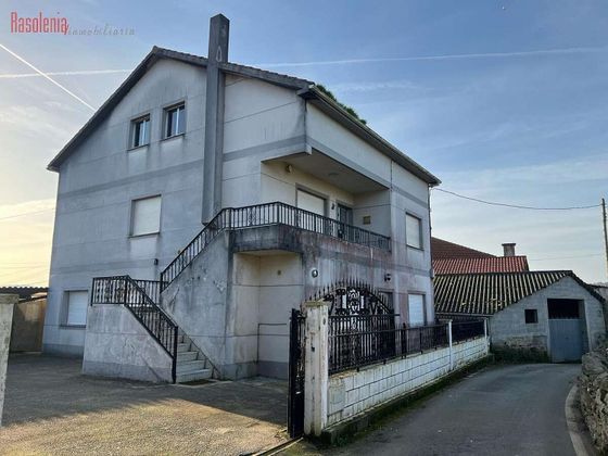 Foto 2 de Casa en venda a calle Áspera de 5 habitacions i 224 m²