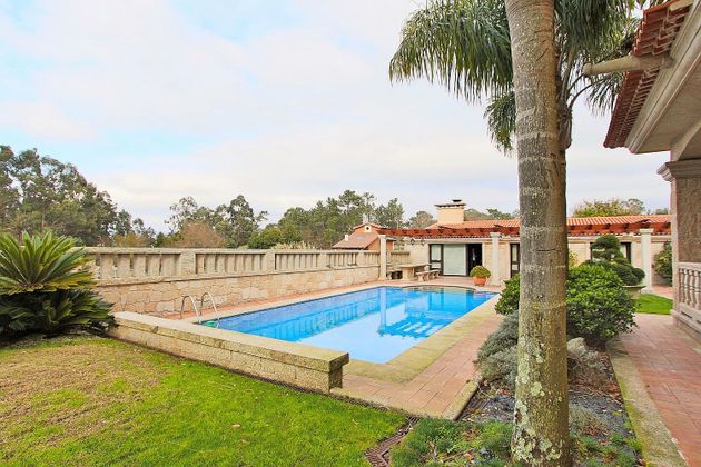 Foto 1 de Xalet en venda a Gondomar de 5 habitacions amb terrassa i piscina