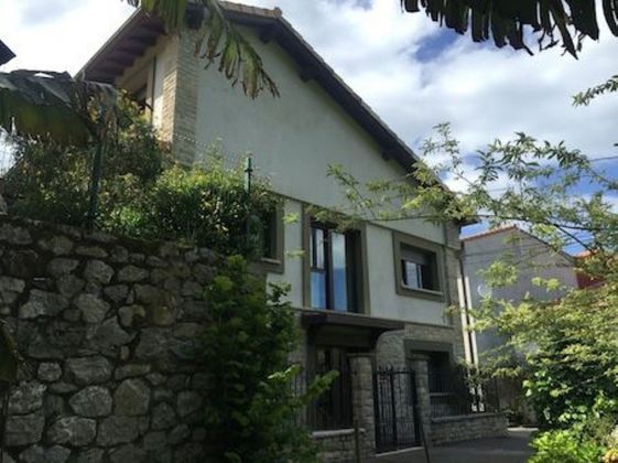 Foto 1 de Xalet en venda a Pría-Nueva-Hontoria-Naves de 5 habitacions amb terrassa i jardí