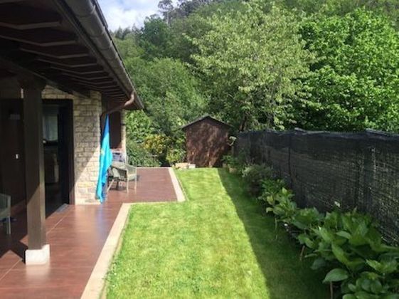 Foto 2 de Xalet en venda a Pría-Nueva-Hontoria-Naves de 5 habitacions amb terrassa i jardí