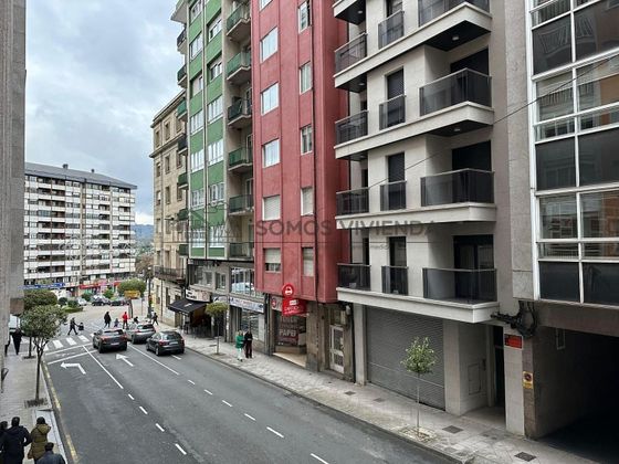 Foto 1 de Pis en lloguer a Centro - Ourense de 4 habitacions amb terrassa i balcó