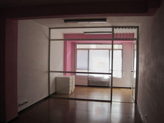 Foto 1 de Alquiler de oficina en Coronación con calefacción y ascensor