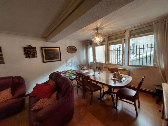 Foto 2 de Piso en venta en Centro - Vitoria-Gasteiz de 4 habitaciones con terraza y balcón
