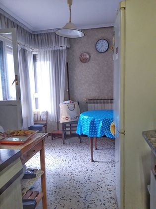 Foto 2 de Pis en venda a Lakua - Arriaga de 3 habitacions amb terrassa i calefacció