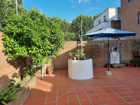 Foto 1 de Xalet en venda a calle Benita Hormigos de 5 habitacions amb terrassa i piscina