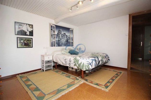Foto 2 de Casa en venda a Cesuras de 3 habitacions amb terrassa i calefacció