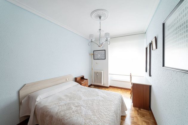 Foto 2 de Pis en venda a Ansoáin de 3 habitacions amb terrassa i garatge