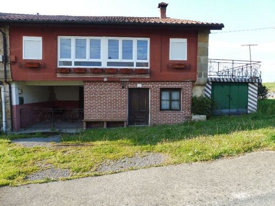 Foto 2 de Casa en venda a calle Escavada de 4 habitacions amb terrassa i garatge