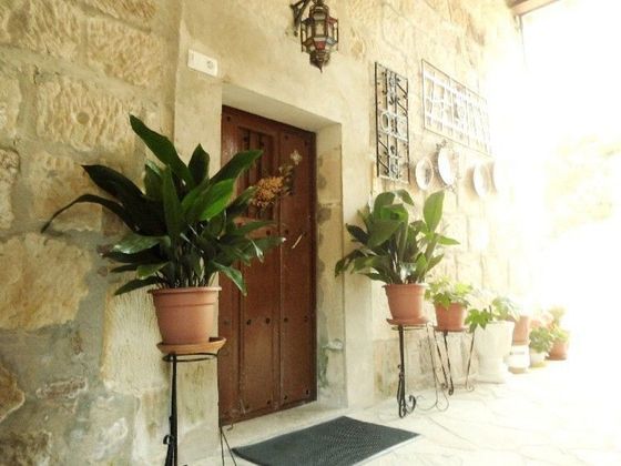 Foto 1 de Casa en venda a calle Santa María de Hito de 3 habitacions amb garatge i jardí