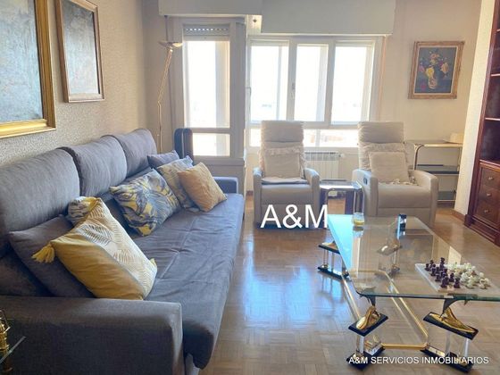 Foto 1 de Pis en venda a Adurtza - Aretxabaleta de 3 habitacions amb balcó i calefacció