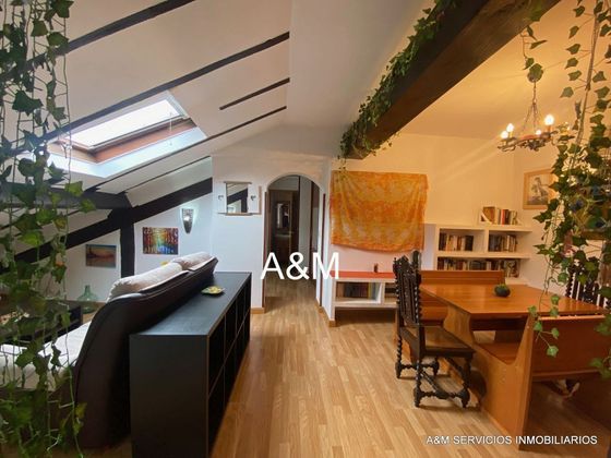 Foto 1 de Ático en venta en Centro - Vitoria-Gasteiz de 2 habitaciones con calefacción