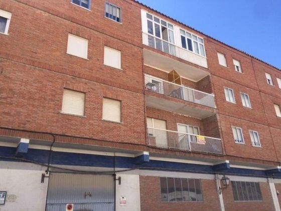 Foto 1 de Pis en venda a calle Capitán Luis Vara de 4 habitacions amb terrassa i balcó