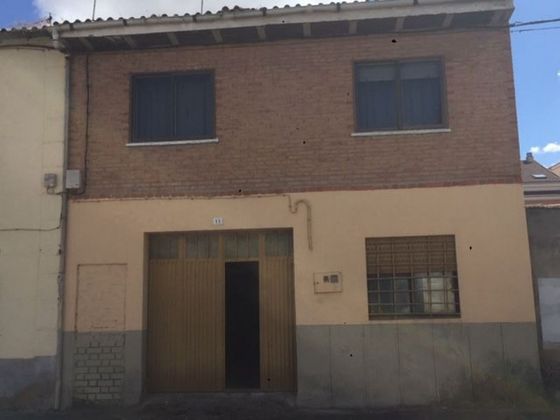 Foto 1 de Casa en venda a plaza Del Caño de 3 habitacions amb terrassa i garatge