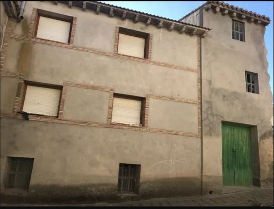 Foto 1 de Casa en venda a calle Arrabal de 4 habitacions amb piscina i garatge