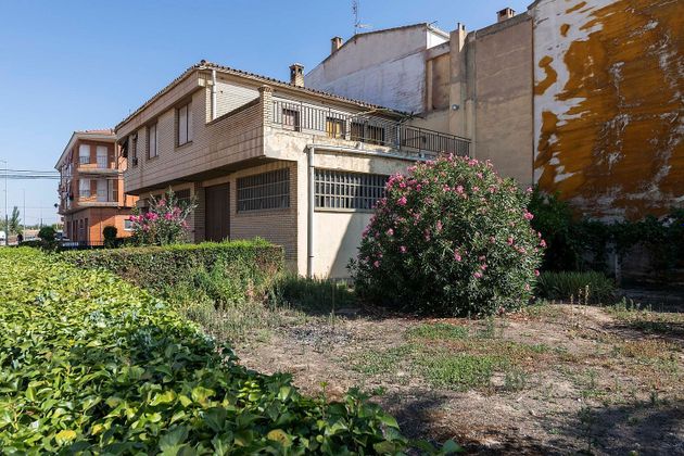 Foto 2 de Xalet en venda a calle San Isidro de 3 habitacions amb terrassa i garatge