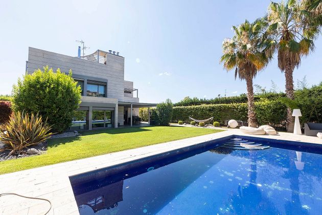 Foto 2 de Xalet en venda a Lardero de 5 habitacions amb terrassa i piscina