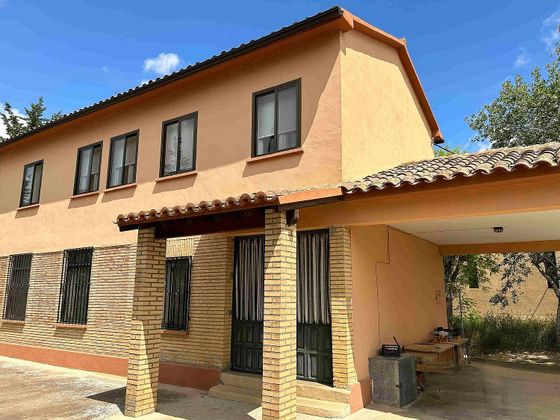 Foto 2 de Casa en venda a calle Del Barrio de la Estación de 4 habitacions amb terrassa i piscina