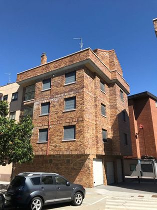 Foto 2 de Piso en venta en calle Miguel de Cervantes de 3 habitaciones con terraza y garaje